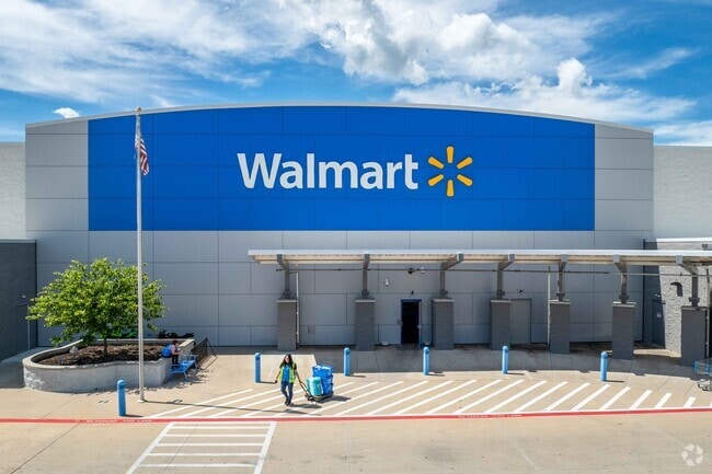 Walmart is one of several national chains throughout Coffeyville.