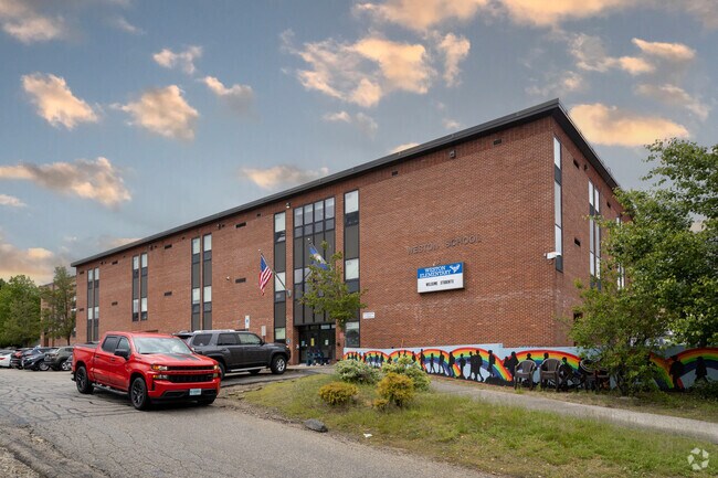 Weston School is in the Eaton Heights neighborhood, Manchester NH.