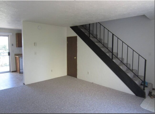 1035 NW 27th St unit B, Corvallis, OR 97330 - photo 2