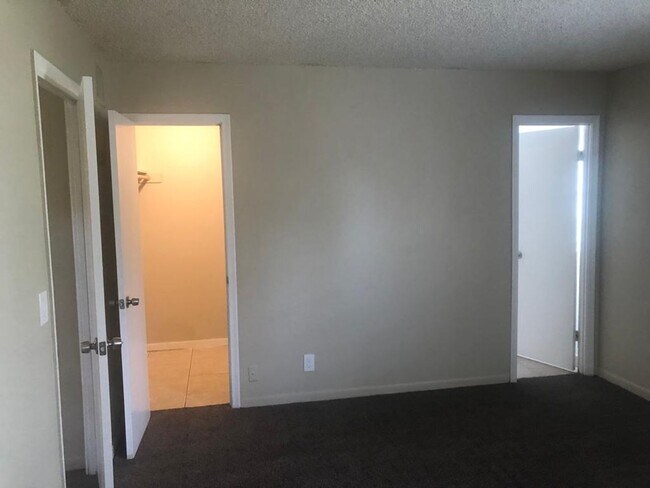 Riverside Manor/N'ice Apartments - 889 Riverside Drive, Ft. Lauderdale, FL 33312, Fort Lauderdale, FL 33312 - photo 7