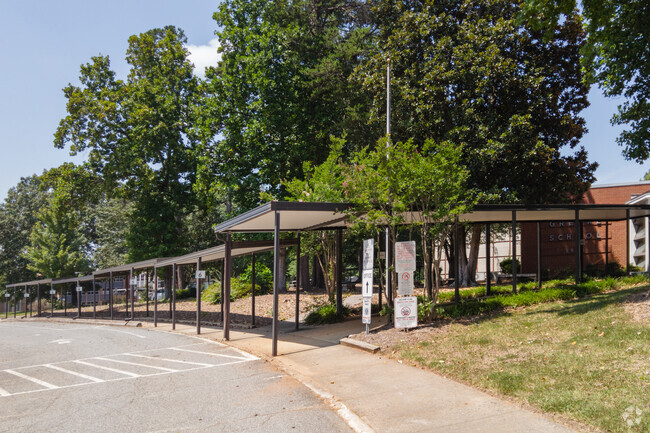 General Greene Elementary School is part of the Guilford County Schools system.