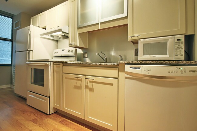 188 W Randolph St, Chicago, IL 60601 - photo 3