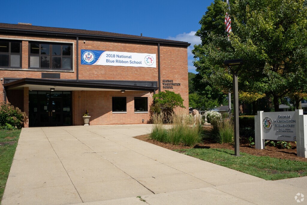 George Washington Elementary School serves students in the Park Ridge community.