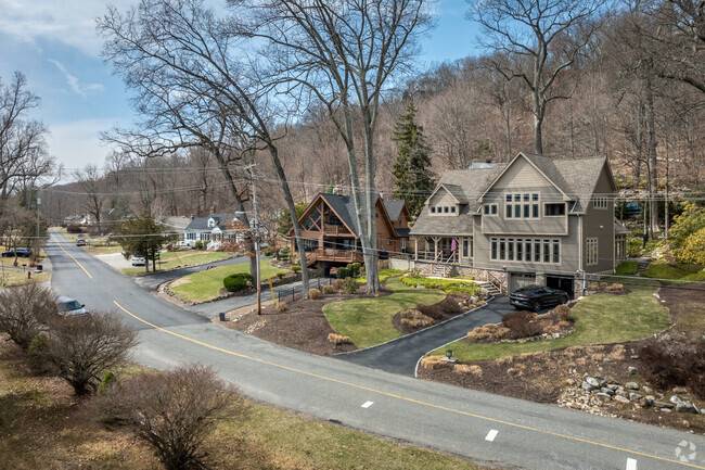 Single-family homes in Lake Mohawk tend to stay on the market for about a month and have a median price of $565,000, above the state and national median.