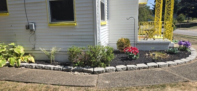 1494 Diagonal Rd, Akron, OH 44320 - photo 4