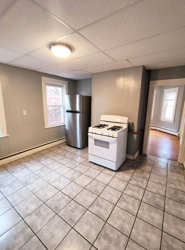 3 Veto St unit 2, Providence, RI 02908 - photo 4