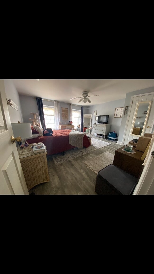 124 Jamestown St, Philadelphia, PA 19127