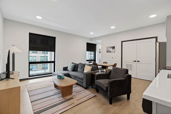 423 E Michigan St unit ID1032104P, Indianapolis, IN 46204 - photo 2