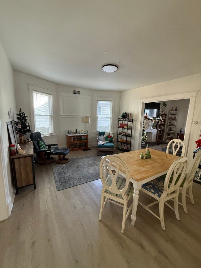 4539 Smith Rd unit 2, Cincinnati, OH 45212 - photo 7