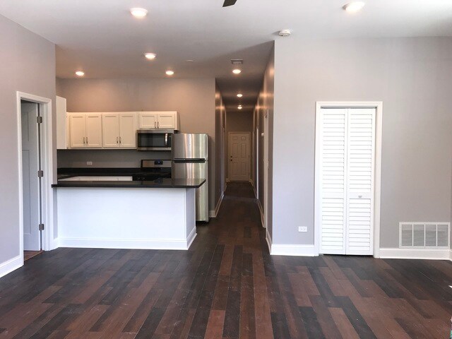 2734 W 18th St unit 1F, Chicago, IL 60608 - photo 5