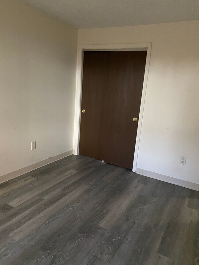 Residences at Riverside, Manchester, NH 03104 - photo 6