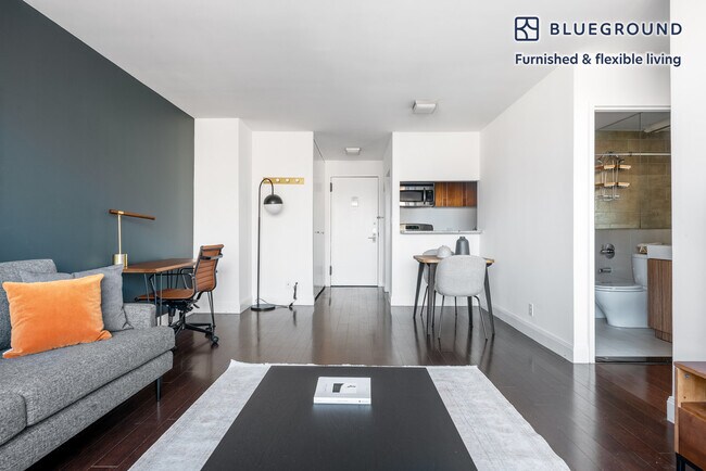 200 E 82nd St unit FL19-ID505, New York, NY 10028 - photo 2