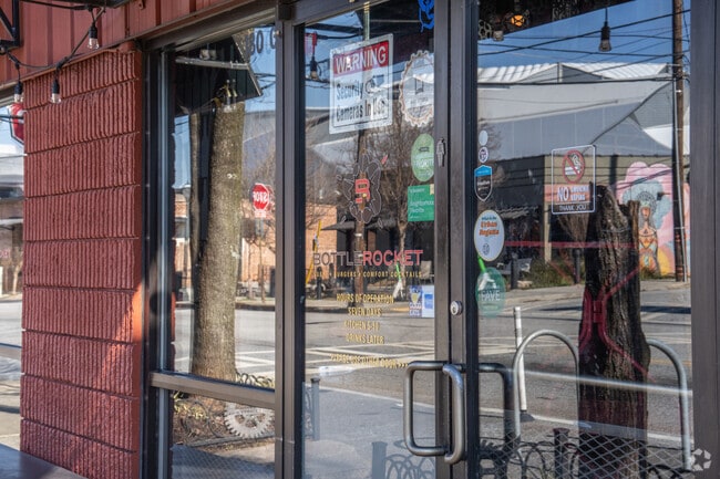 Restaurants in Castleberry Hill like Bottle Rocket are popular amongst residents and tourists.