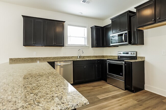 1427 Feldspar Ct, Augusta, GA 30909 - photo 5