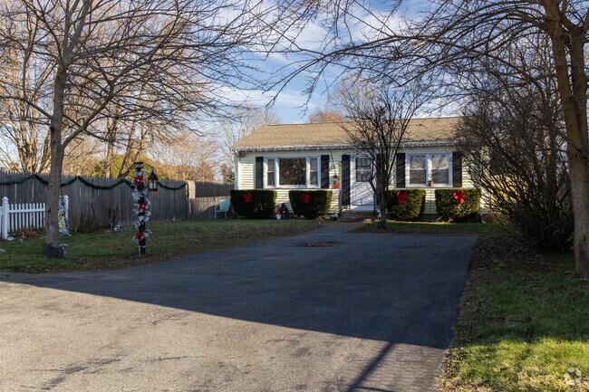 East Warren offers many different Cape Cod homes.