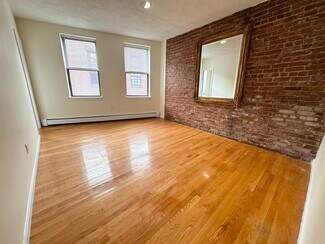 40 Lewis St Unit 3, Boston, MA 02113