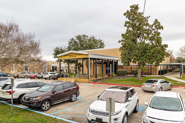 Bonnabel High School is a comprehensive public high school in Kenner, LA.
