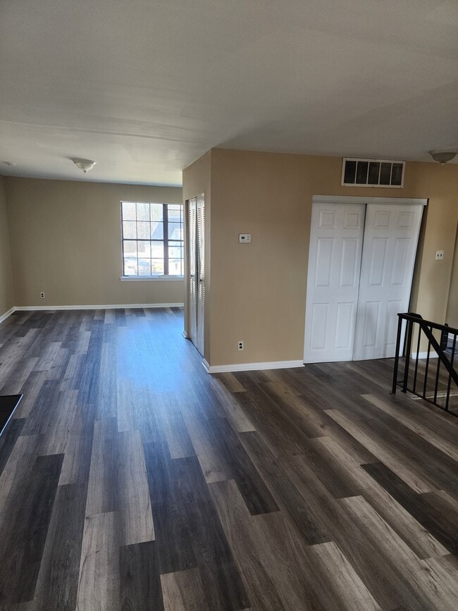 9 Hampton Gate Dr unit B, Sicklerville, NJ 08081 - photo 3