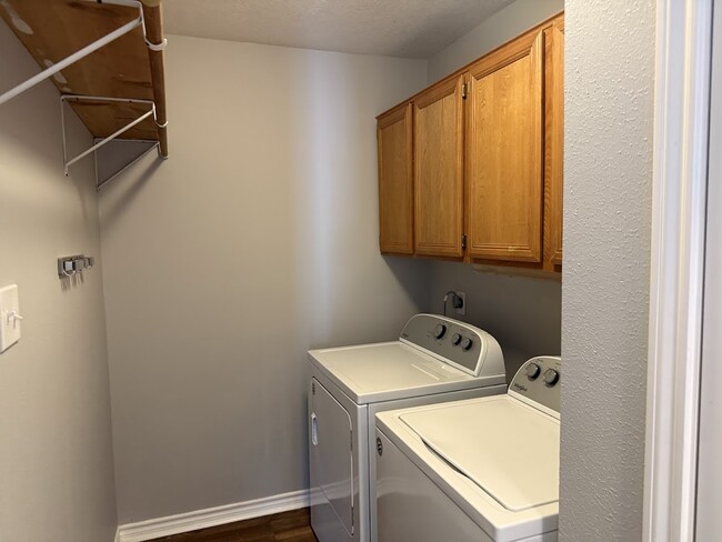 1802 Sara Dr, College Station, TX 77845 - photo 6