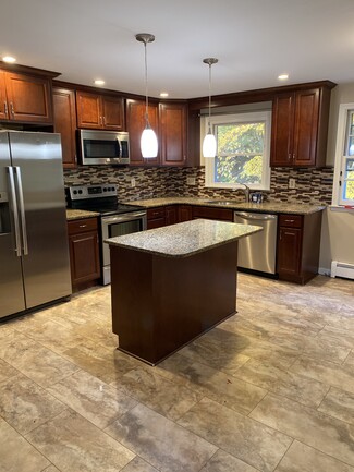 270 New Britain Ave Unit 270 NB AVE Unit 2, Unionville, CT 06085