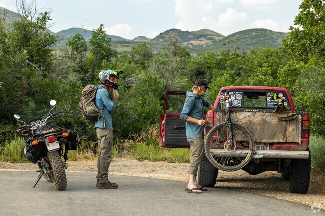 Gear up for a fun day on the Dutch Hollow trailhead in Heber.