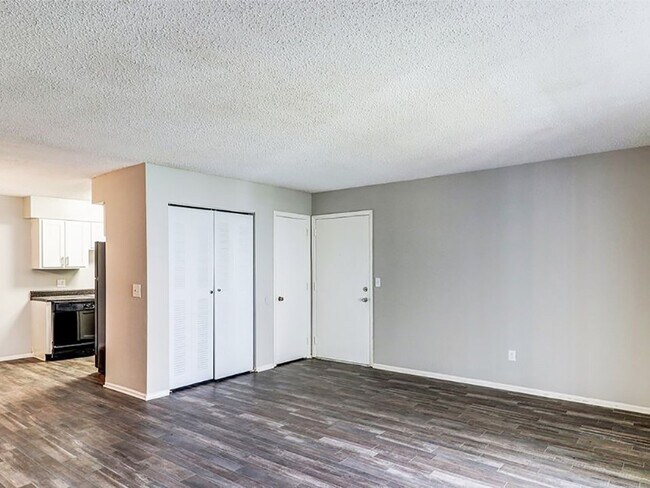 Quail Hollow Apartments, West Columbia, SC 29169 - photo 4