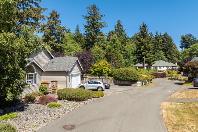 Most homes in Bayside are priced under three quarters of a million dollars.