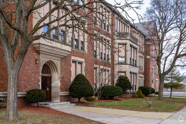 Maples Elementary School, Entrance.