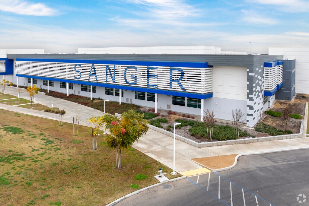 Welcome to Sanger West High School in Fresno.