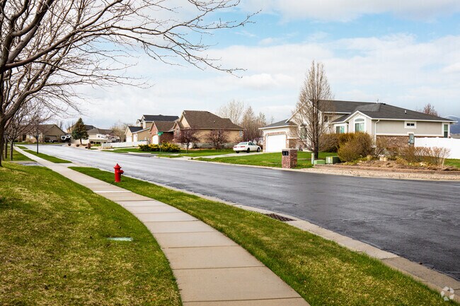 Friendly Neighbors, and Peaceful Surroundings within Copper Hills