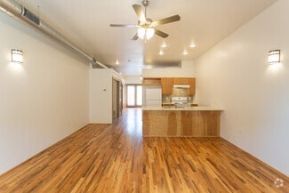 4212 17th St, Lubbock, TX 79416