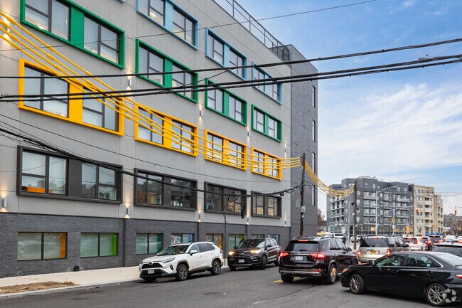 Elm Community Charter School in Queens is in a mixed use area.
