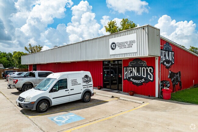 Kenjo's BBQ offers up classic Texas fare like brisket and ribs.
