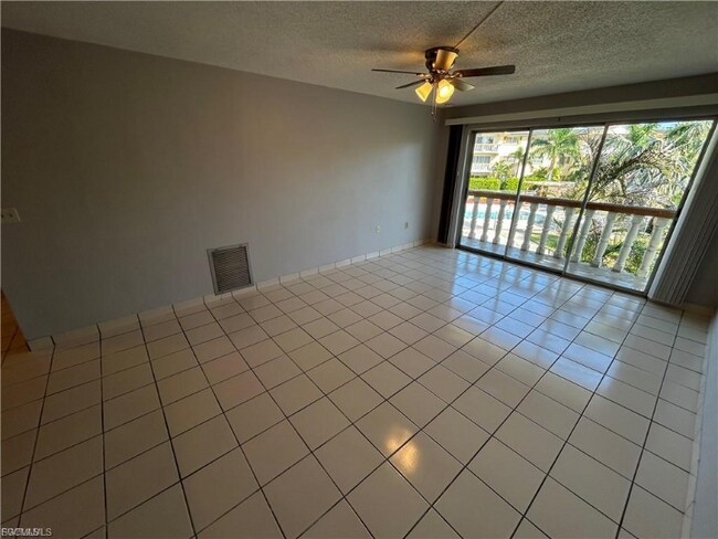 3706 Broadway unit 29, Fort Myers, FL 33901 - photo 2