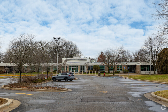 Hebrew Day School main entrance to front lot.