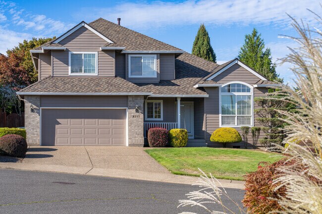 Traditional homes in Sexton Mountain range from 600 to 800 thousand dollars.