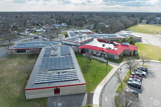 Connetquot Elementary in Islip Terrace sits in a neighborhood next to the Connetquot River Park.