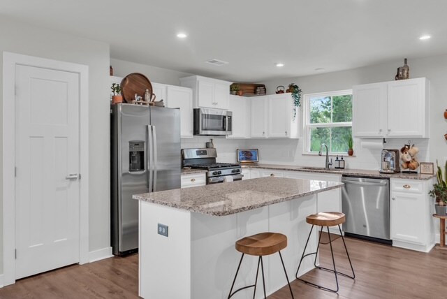 922 Daylily Cir, Navassa, NC 28451 - photo 6