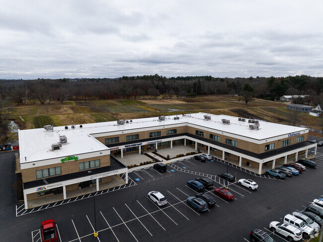 The Birches Academy of Art located in Salem, NH is an arts school serving grades K-8.