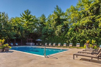 201 Parkland Hills Dr, Fairfield, OH 45014