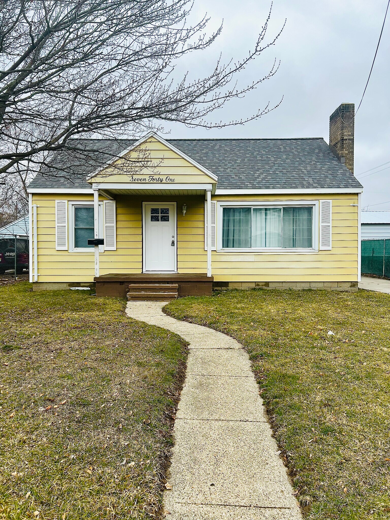 741 Banghart St, Lansing, MI 48906 - photo 1