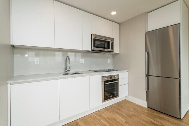 330 Harvard St unit 7, Cambridge, MA 02139 - photo 2
