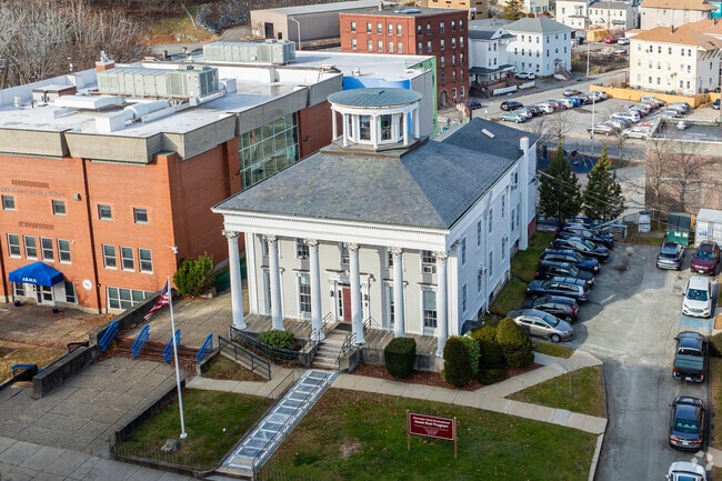 Welcome to Jacob Hiatt Magnet School located in Main Middle, Worcester, Massachusetts.