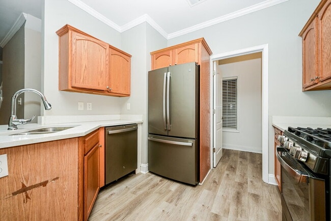 2328 Reeves Creek Rd, Jonesboro, GA 30236 - photo 5