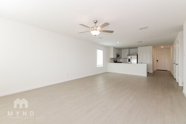 2725 Mistwood Dr, Fort Worth, TX 76108 - photo 7