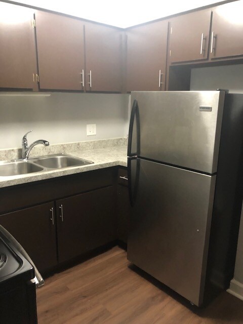 Circle Court, Forest Park, IL 60130 - photo 5