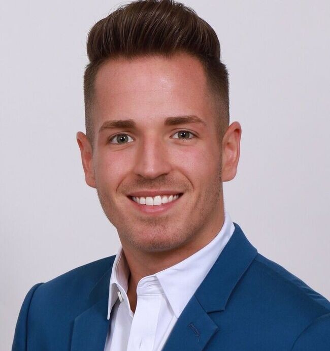 Agent Photo