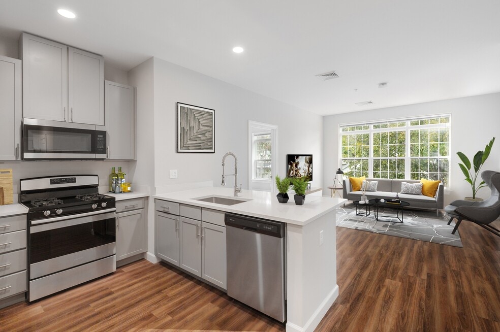 Halstead Salem Station, Salem, MA 01970 - photo 1