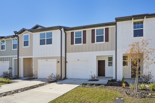 498 Colchester Ct, Moncks Corner, SC 29461 - photo 2