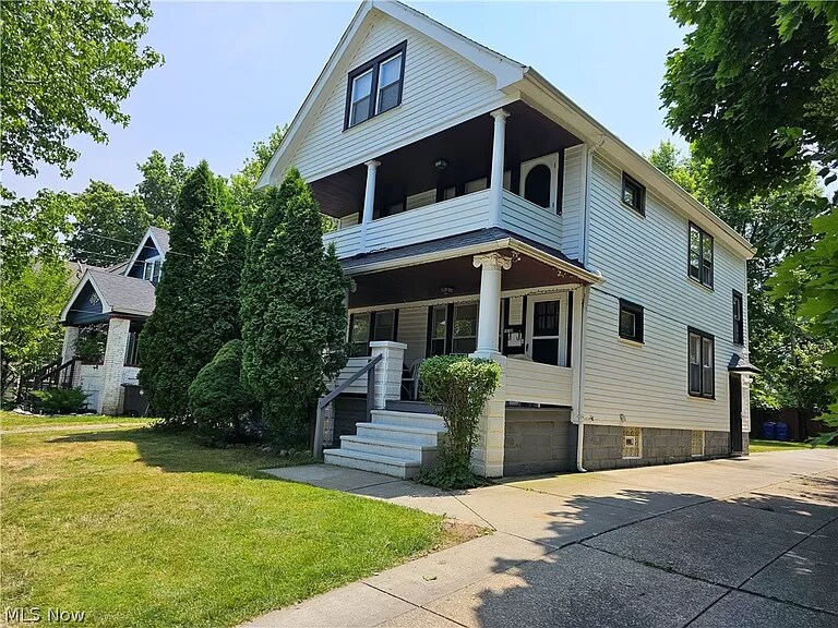16108 Parkgrove Ave unit Upstairs, Cleveland, OH 44110 - photo 1